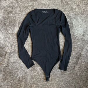 Abercrombie & Fitch Long Sleeve Seamless Fabric Square Neck Body Suit | XS |